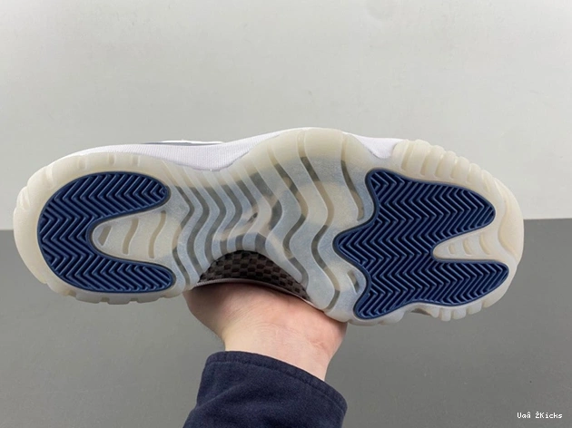 9141 Retro Blue 689  Low 11 (2024) Diffused Jordan FV5104- Minimalist 0807